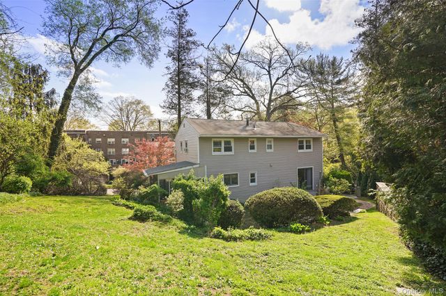 2 Rockledge Road, Bronxville, NY 10708