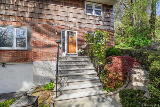 2 Rockledge Road, Bronxville, NY 10708