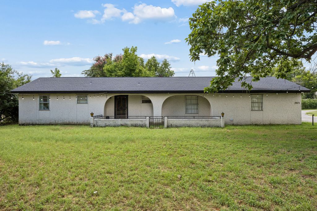 7971 Peden Road, Azle, TX 76020