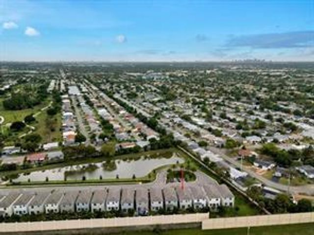 4407 NW 48th Terrace, Tamarac, FL 33319