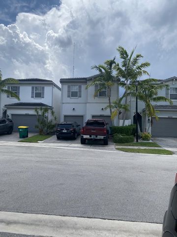 4407 NW 48th Terrace, Tamarac, FL 33319