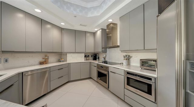 35 WATERGATE DRIVE 806, Sarasota, FL 34236