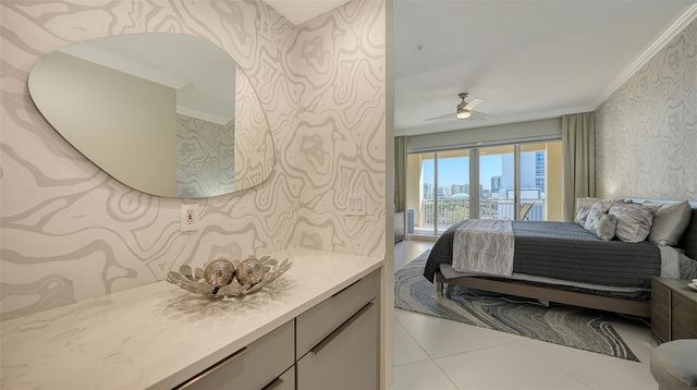 35 WATERGATE DRIVE 806, Sarasota, FL 34236