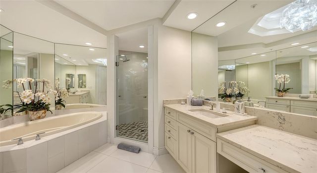 35 WATERGATE DRIVE 806, Sarasota, FL 34236
