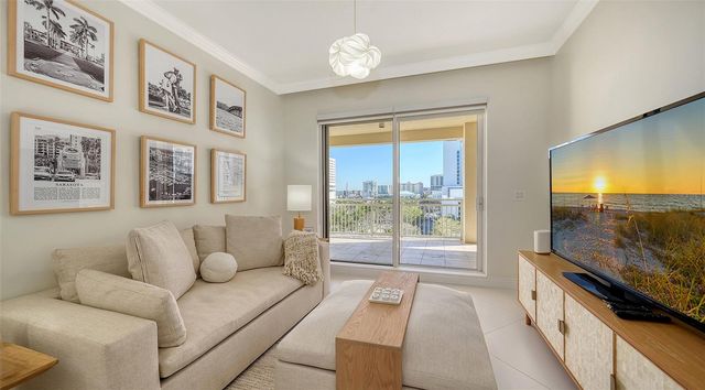 35 WATERGATE DRIVE 806, Sarasota, FL 34236