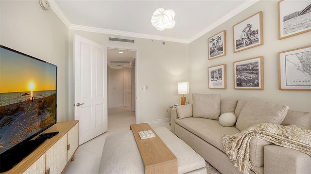 35 WATERGATE DRIVE 806, Sarasota, FL 34236