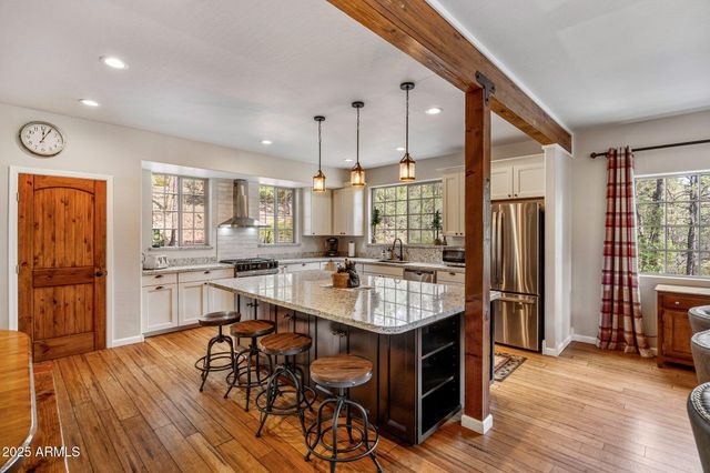 2020 S PLEASANT VIEW Drive, Show Low, AZ 85901