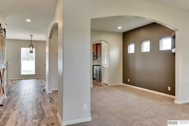 18337 Polk Street, Omaha, NE 68135