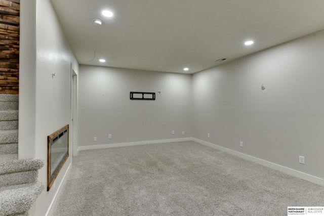 18337 Polk Street, Omaha, NE 68135