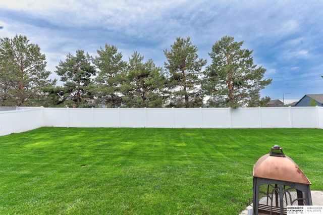 18337 Polk Street, Omaha, NE 68135