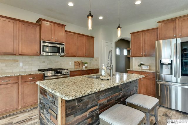 18337 Polk Street, Omaha, NE 68135