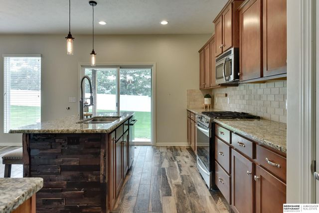 18337 Polk Street, Omaha, NE 68135