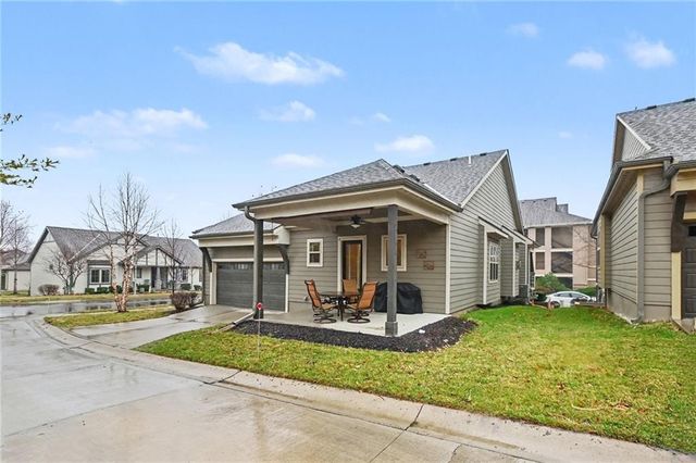 8554 Barstow Street, Lenexa, KS 66219