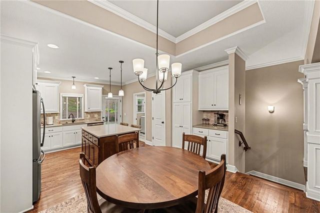 8554 Barstow Street, Lenexa, KS 66219