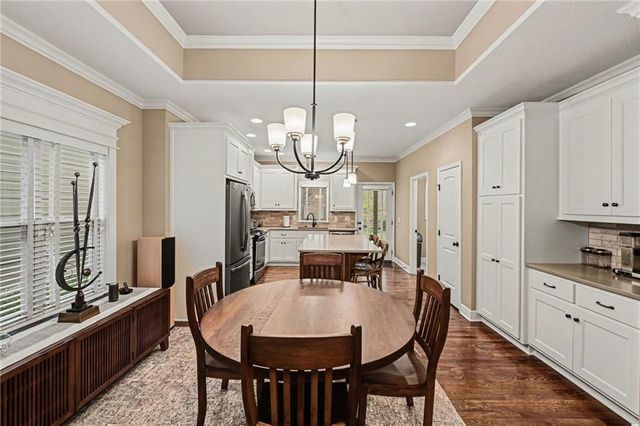 8554 Barstow Street, Lenexa, KS 66219