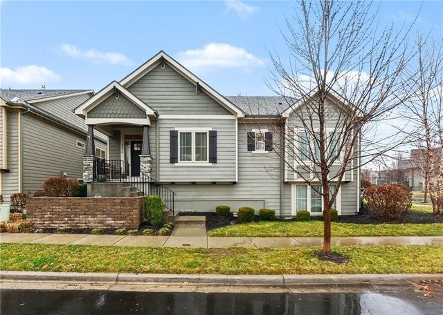 8554 Barstow Street, Lenexa, KS 66219