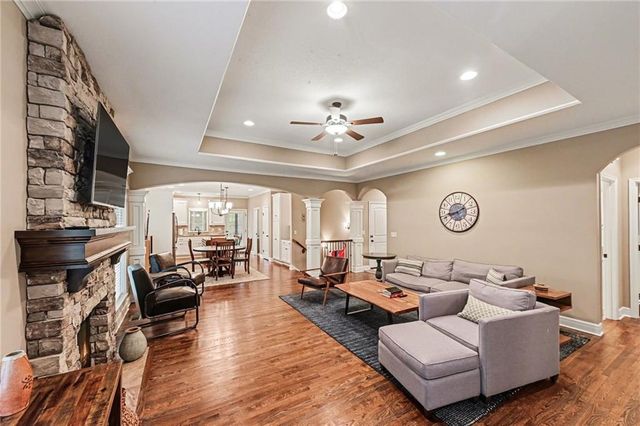 8554 Barstow Street, Lenexa, KS 66219