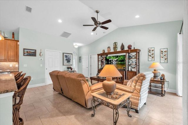 519 W CASHEW, Punta Gorda, FL 33955