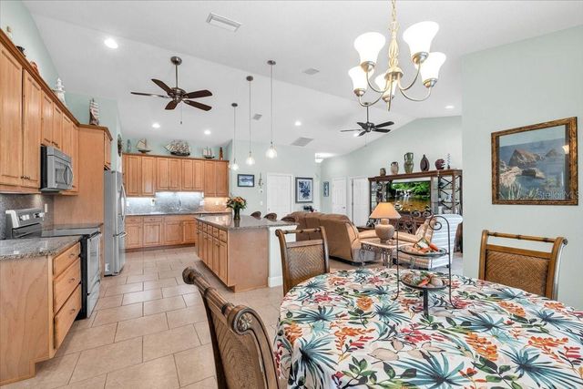 519 W CASHEW, Punta Gorda, FL 33955