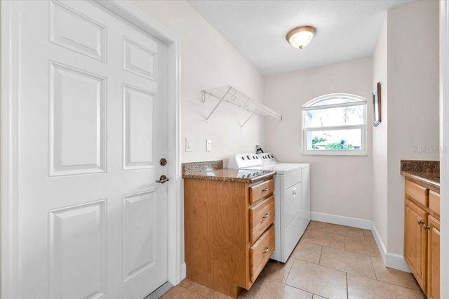 519 W CASHEW, Punta Gorda, FL 33955