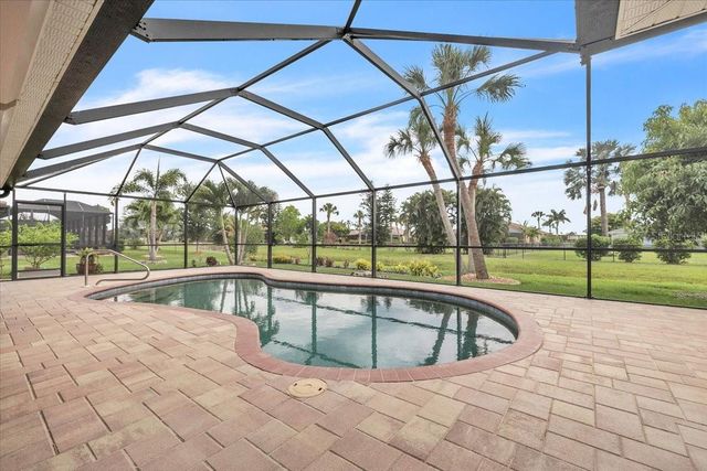 519 W CASHEW, Punta Gorda, FL 33955