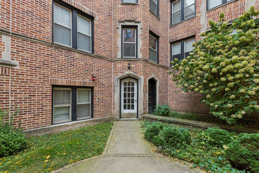 136 Clyde Avenue 2S, Evanston, IL 60202 — photo 2