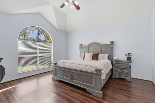 8032 N Tarrytown Crossing Drive, Conroe, TX 77304