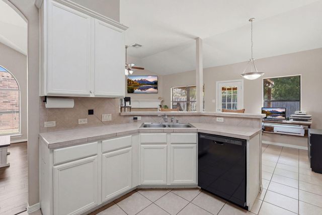 8032 N Tarrytown Crossing Drive, Conroe, TX 77304