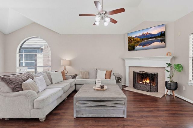 8032 N Tarrytown Crossing Drive, Conroe, TX 77304