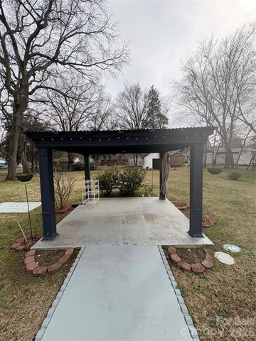 324 Autumn Drive, Harrisburg, NC 28075