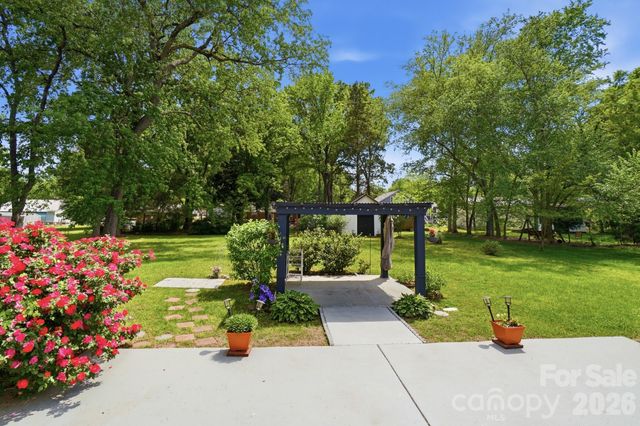 324 Autumn Drive, Harrisburg, NC 28075