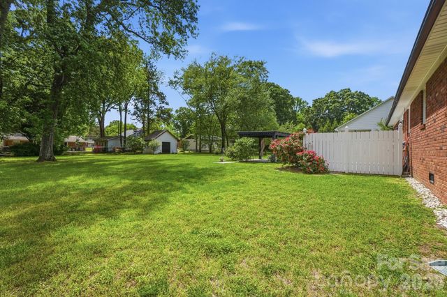 324 Autumn Drive, Harrisburg, NC 28075