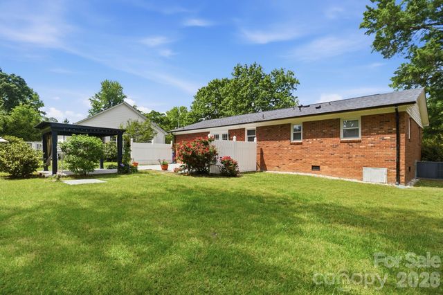 324 Autumn Drive, Harrisburg, NC 28075