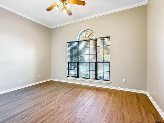 2138 Evansburg Ln, Tyler, TX 75703