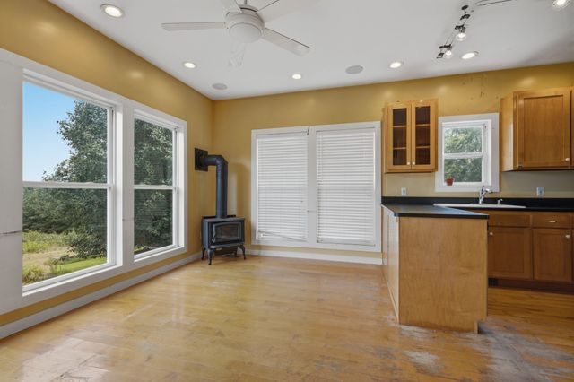1255 Moss Branch Rd, Bon Aqua, TN 37025