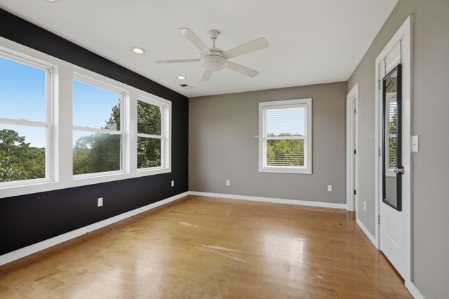 1255 Moss Branch Rd, Bon Aqua, TN 37025