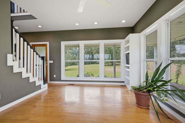 1255 Moss Branch Rd, Bon Aqua, TN 37025