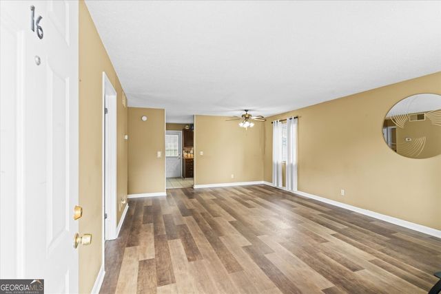 303 Crystal Place 16, Dalton, GA 30720