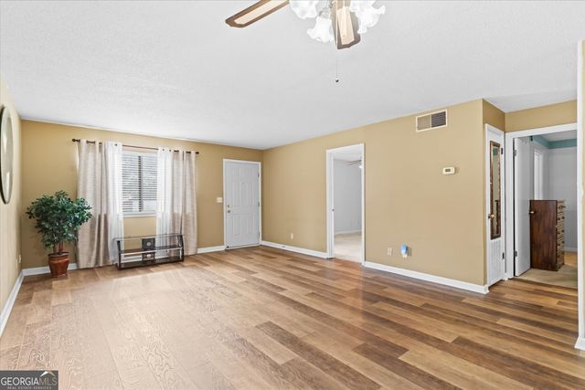 303 Crystal Place 16, Dalton, GA 30720