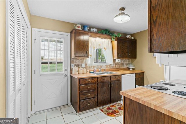 303 Crystal Place 16, Dalton, GA 30720