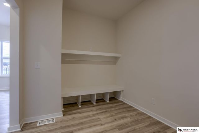 11105 N 162 Circle, Bennington, NE 68007