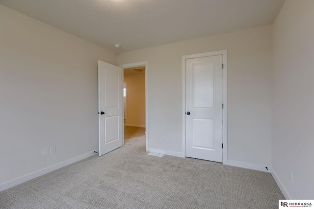 11105 N 162 Circle, Bennington, NE 68007