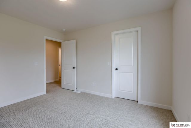 11105 N 162 Circle, Bennington, NE 68007