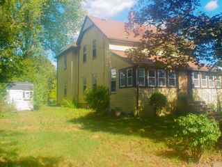 166 Arlington St, Medford, MA 02155