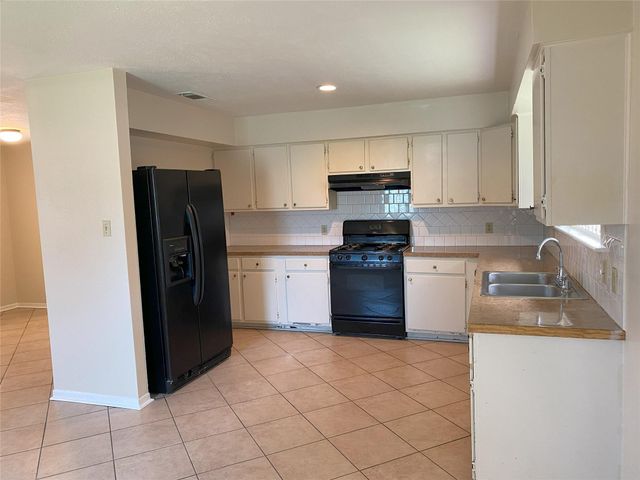 4601 Reveille Street, Houston, TX 77087