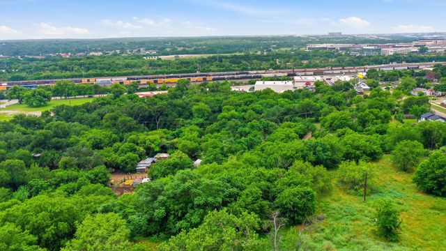 5020 Humbert Avenue, Fort Worth, TX 76107