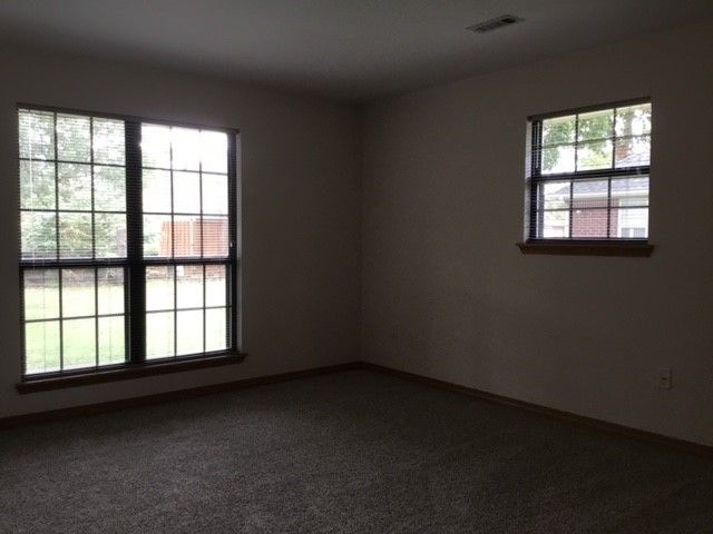1718 S 41st Street, Rogers, AR 72758