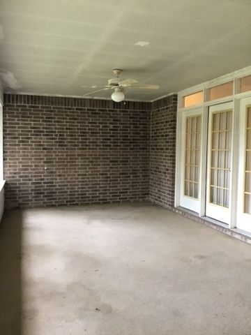 1718 S 41st Street, Rogers, AR 72758