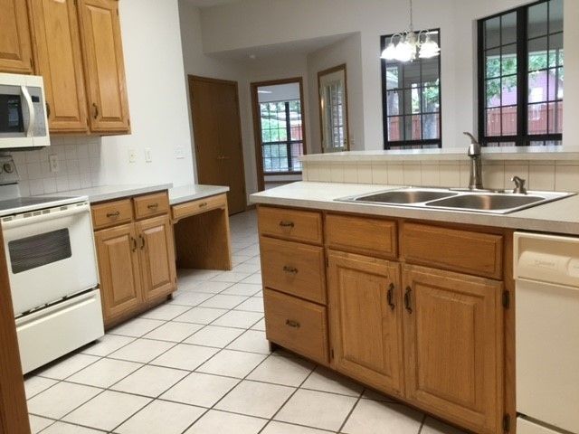 1718 S 41st Street, Rogers, AR 72758