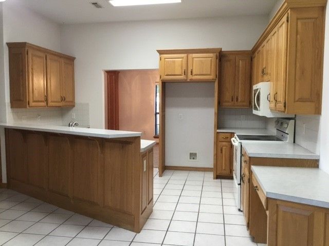 1718 S 41st Street, Rogers, AR 72758